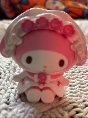 Sanrio My Melody Pink and White Floral Bonnet Figurine